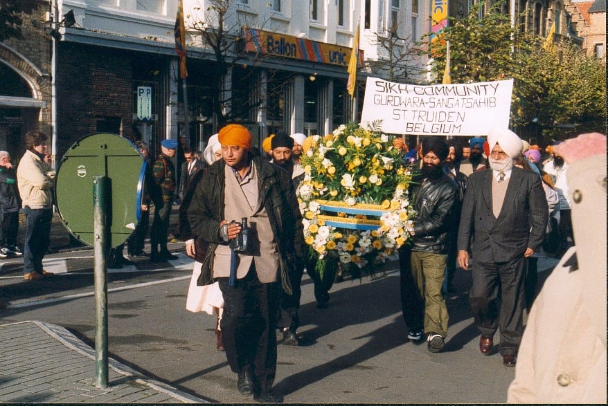 Sikhs from Sint Truiden-Belgium and from the Netherlands took part in the Poppy Parade on Nov. 11, 1998 for the Ist time in Menen Gate. Photo by Dr. John Meire, Leuven..jpg