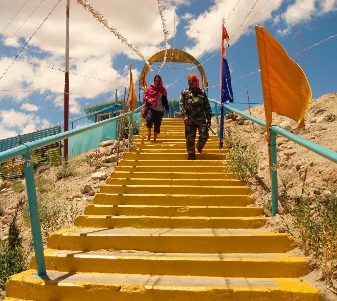 File:Gurdwara Pathar sahib - steps leading to Gurdwara sahib.jpg