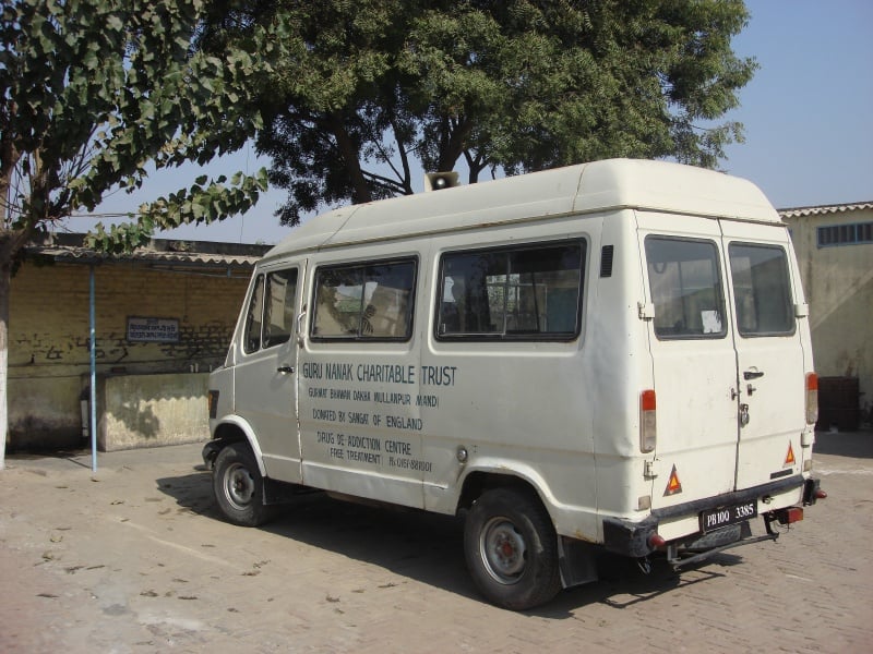 File:Gurmat bhavan charity vehicles.jpg