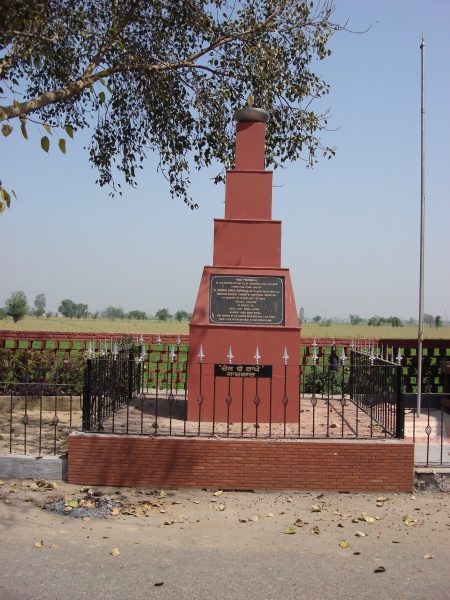 File:Memorial to the Sikh soldiers who died at Budhowal.jpg