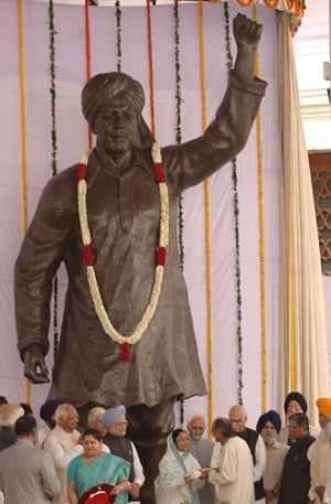 Bhagat Singh’s statue in Indian Parliament - SikhiWiki, free Sikh