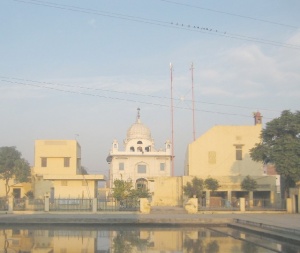 Gurudwara Sri Ataari Sahib Sultanvind Amritsar 05.jpg