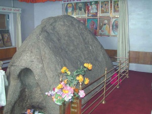 Gurdwarw Pathar Sahib - View of the rock with impression.jpg