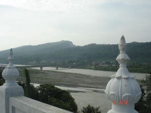 River Yamuna beside the Gurdwara.jpg