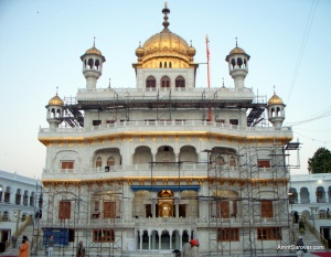 Present day Akal Takhat, in its former glory as before, being gold plated..jpg