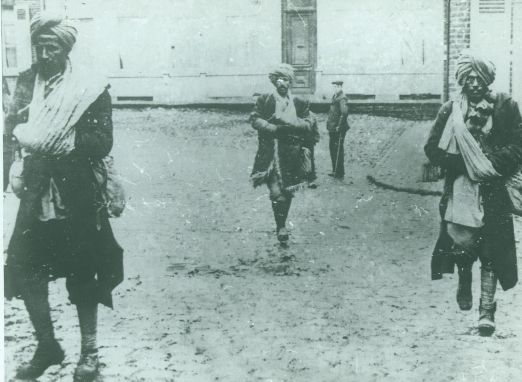Wounded Sikh soldiers in Ieper ,31 oct.1914. Photo Courtesy Belgian Army Museum, Brussels.page 197 vol I.jpg