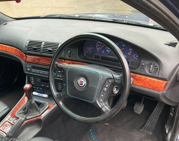 Alpina B10 (E39) (2001) Cockpit