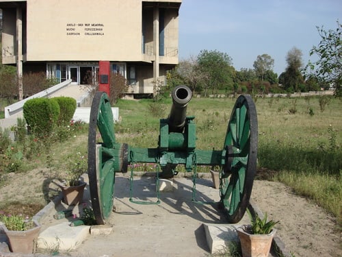 File:One of the British cannons on show outside Ferozeshah war museum.jpg