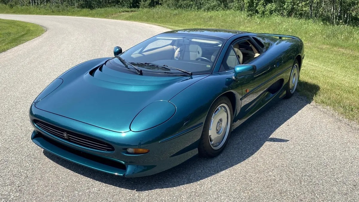Jaguar XJ220 (1993)