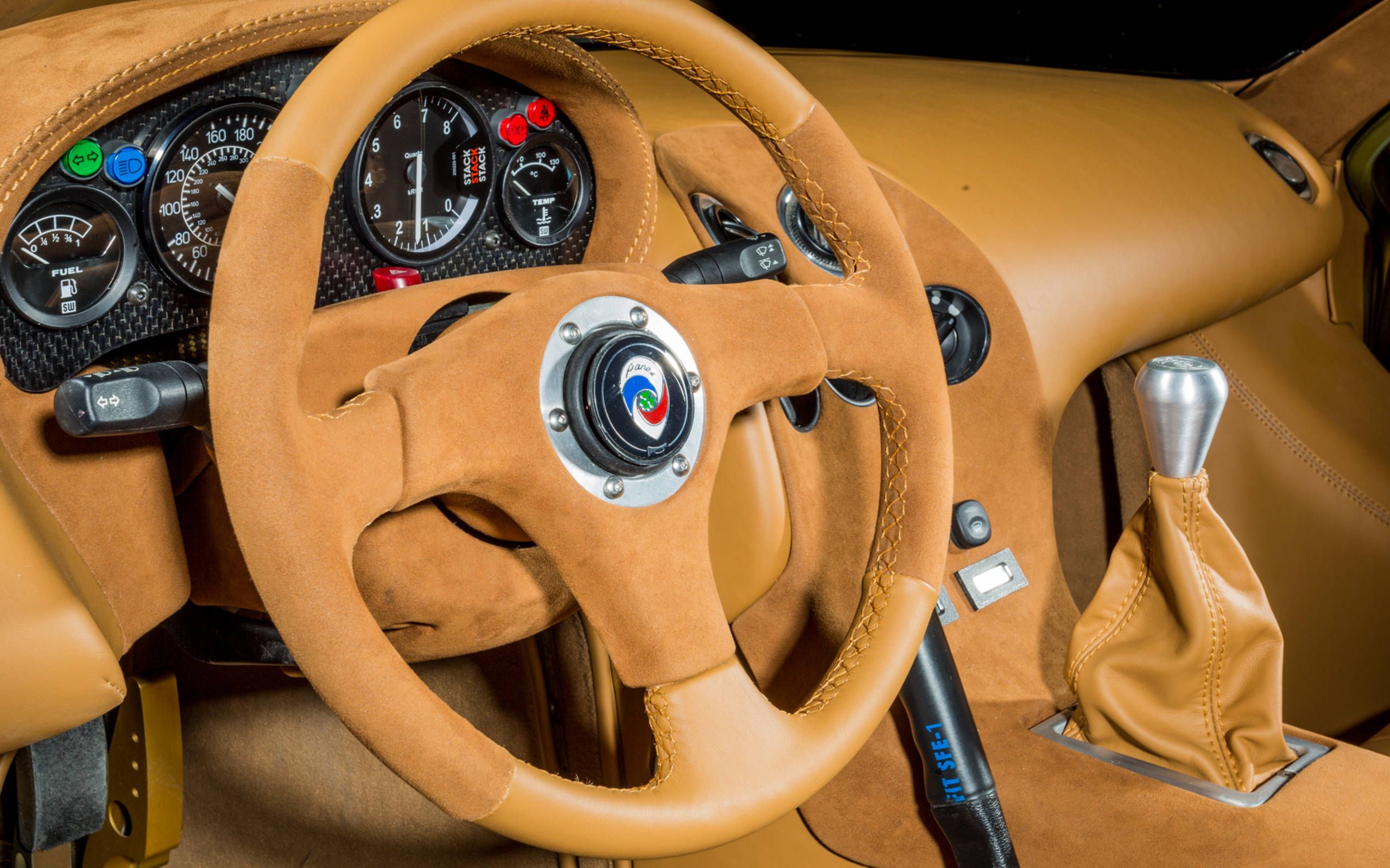 Panoz Esperante GTR-1 (Road Car) (1997) Cockpit
