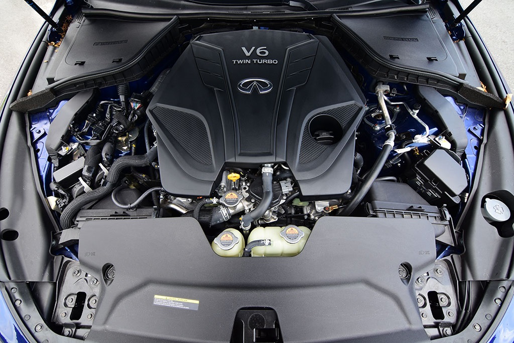 Infiniti Q60 Red Sport 400 (2018) Engine