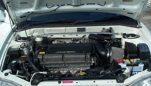 Mitsubishi Mirage Cyborg ZR (1997) Engine