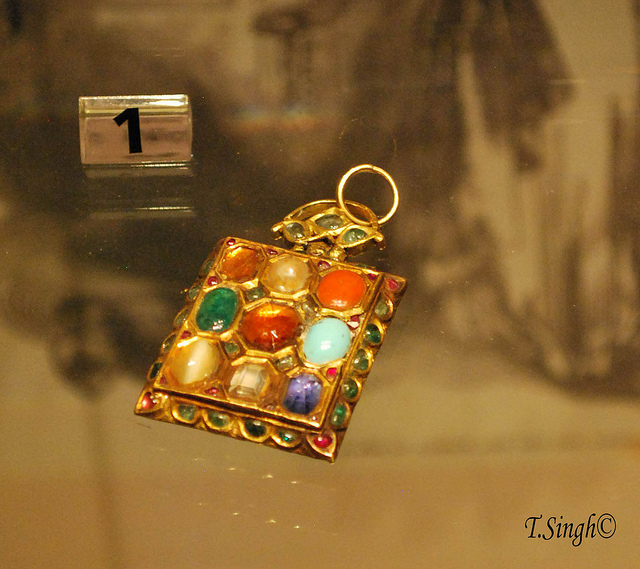 Pendent of Rani Jind Kaur.jpg