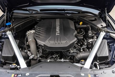 Genesis G70 3.3T (2022) Engine