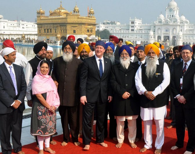 File:Cameron at Golden Temple.jpg