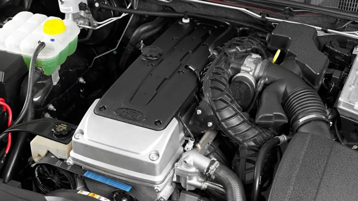 Ford Falcon XR6 (2006) Engine