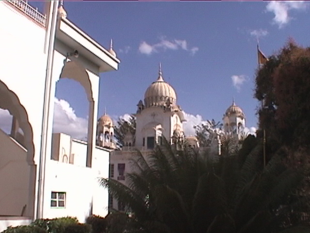 A view of Makindu Sahib Deaori/Enterance (circa 2002)