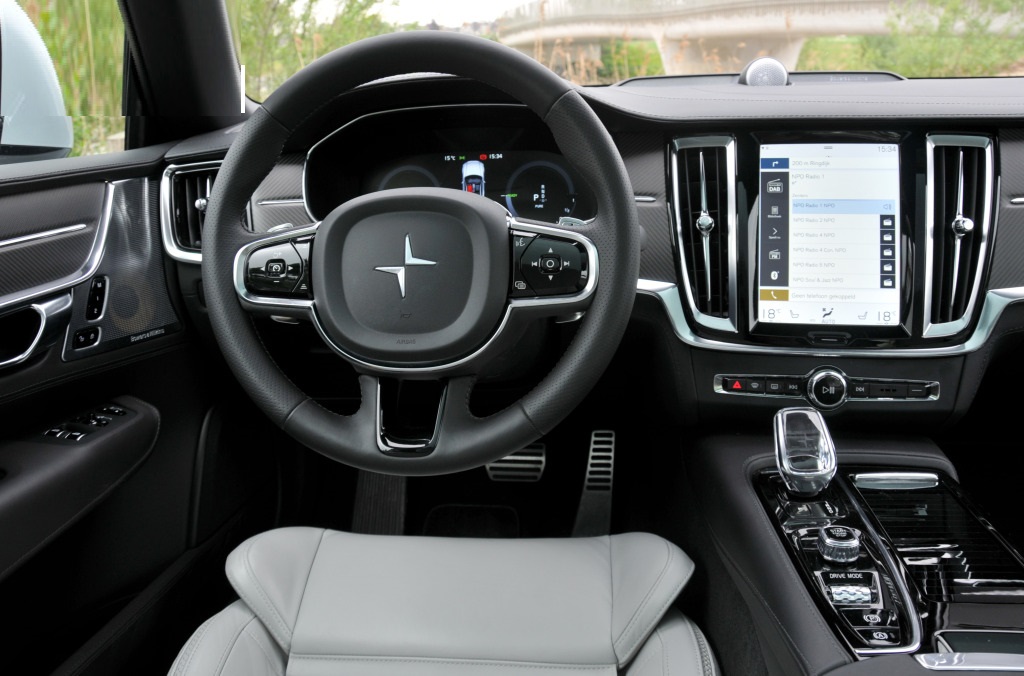 Volvo Polestar 1 (2021) Cockpit