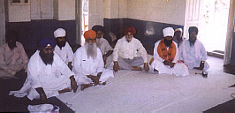 Baba Sukha Singh ji (Sarhali) with the sangat in the.jpg