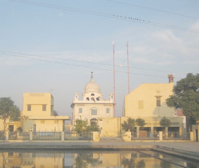 File:Gurudwara Sri Ataari Sahib Sultanvind Amritsar 05.jpg