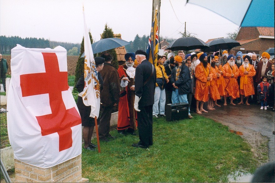Inauguration of Sikh monument in Hollebeke, on 3 April 1999 by Panj Piaras.jpg