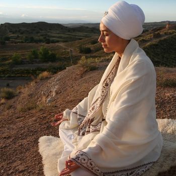 Hari Bhajan Kaur meditating sqr.jpg