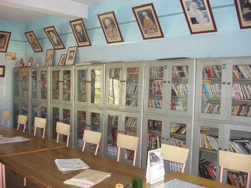 File:Gurmat Bhavan Library.jpg