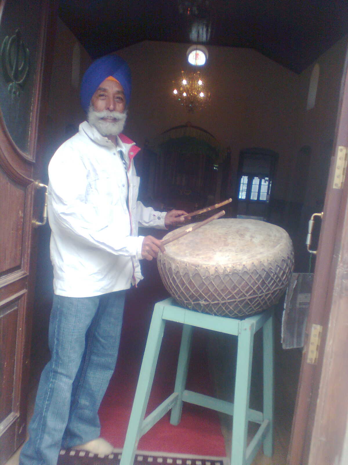 2chail.jpg