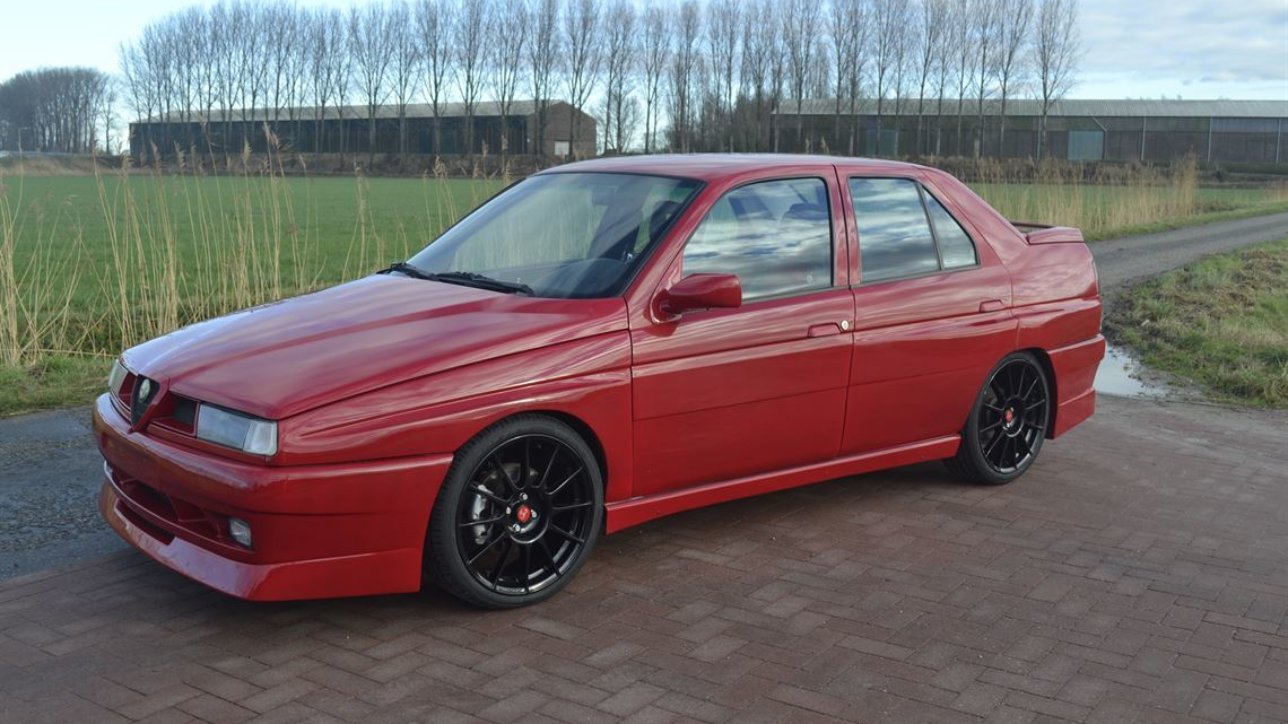 Alfa Romeo 155 GTA Stradale