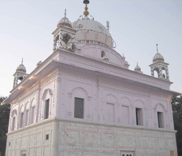 Gurudwara Sri Achaal Sahi.jpg