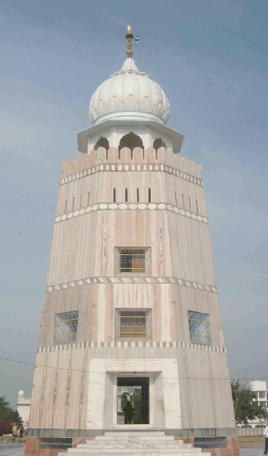Burz Baba Deep Singh Ji 01.jpg