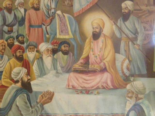 File:Guru Sahib presenting his belongings to the Sanghera Jatts of Bilga.jpg