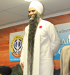 Sarwan Singh longest beard sml.jpg