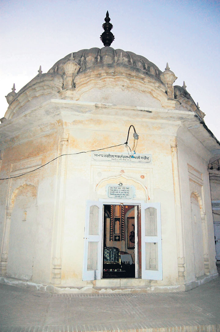 Samadhi Shaheed Sham Singh Attari, at village Attari, District Amritsar (Punjab)..jpg