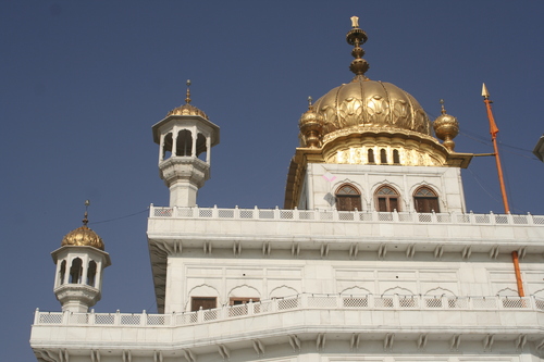File:Towers & Dome, Akal Takht, Golden Temple Complex.jpg