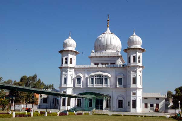 Charankamaljeeondwali.jpg