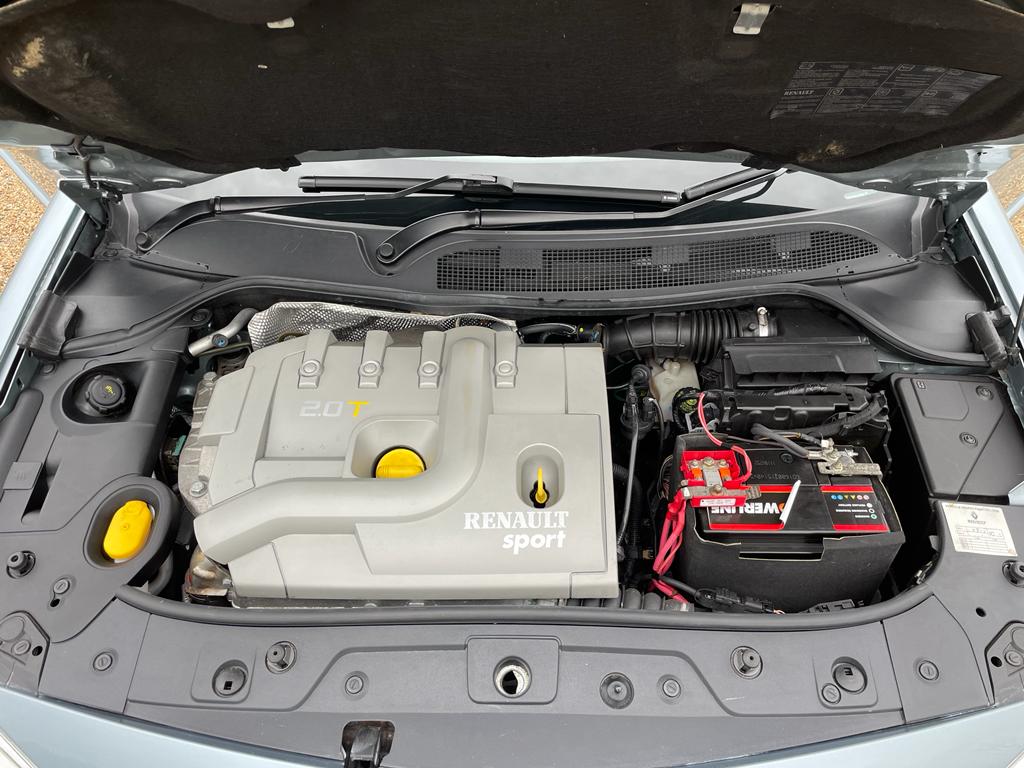 Renault Megane RS 225 (2006) Engine
