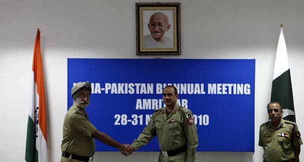 File:India-Pakistan meeting Amritsar 1.jpg