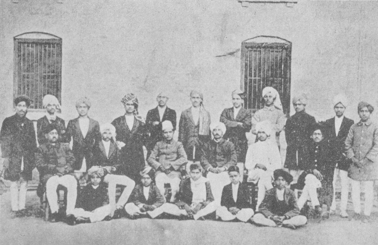 Bhagat Singh 4th from right, at National College, Lahore