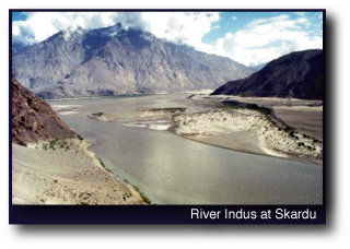 River-indus-at-skardu.jpg