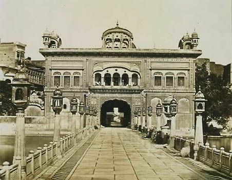 View from the Causeway from the Harmandir, Amritsar. Albumen print by Felice Beato, c.1857