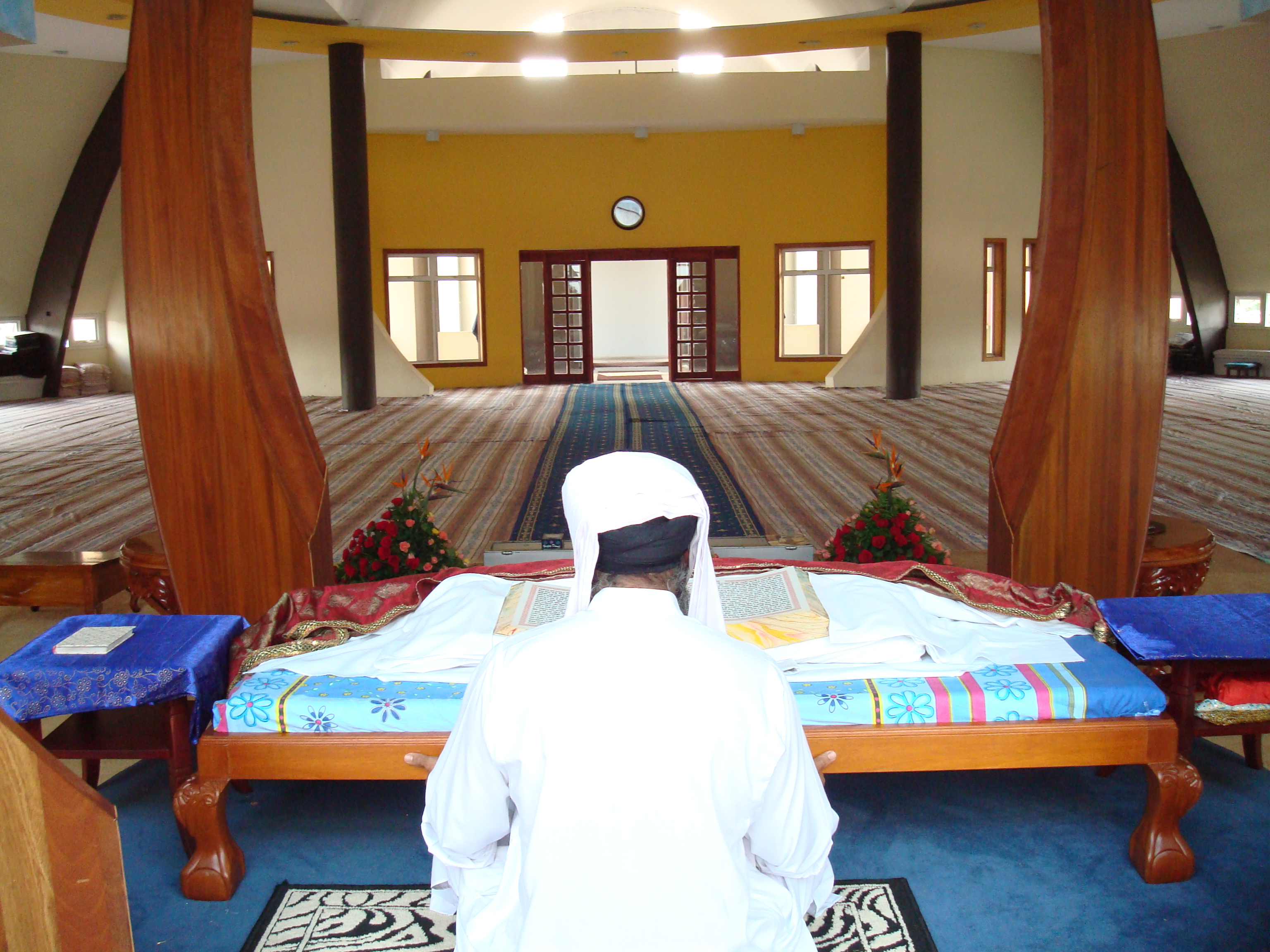 :Baba Isher Singh Community Centre Main Darbar Hall