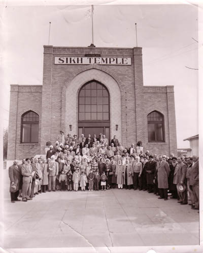 Stockton temple with congregation-1.jpg