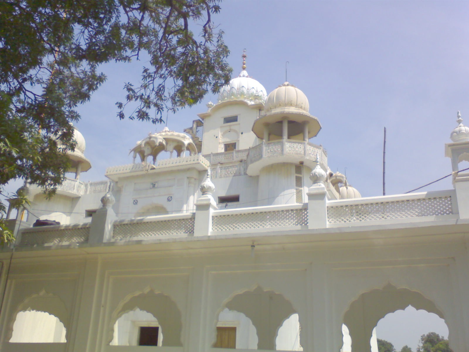 Gurdwarasarover.JPG