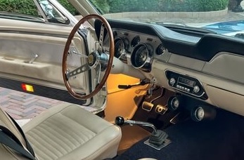 Shelby GT500 (1967) Cockpit