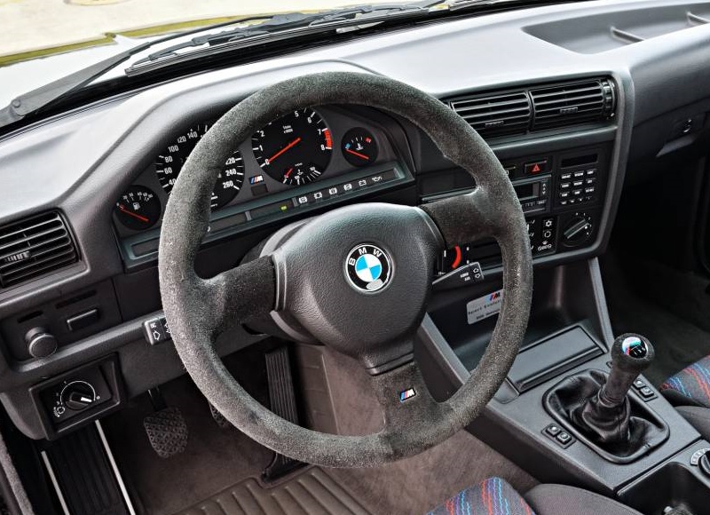File:BMW M3 (E30) (1990) Cockpit.JPG