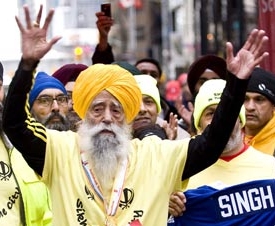 Fauja-Singh-after-finishing-sml.jpg