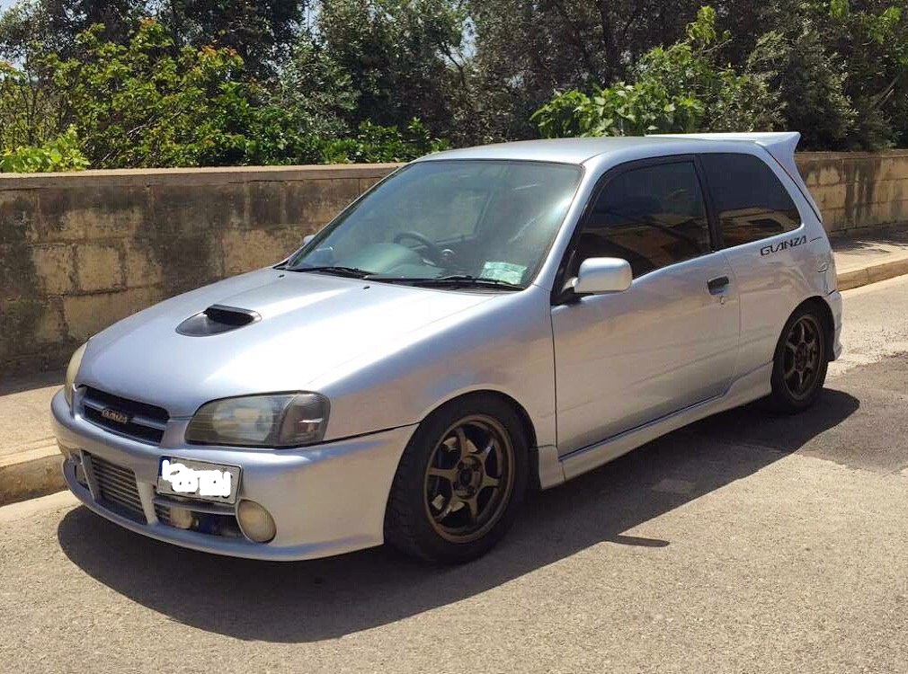 Toyota Starlet Glanza V