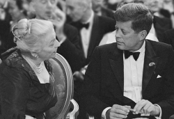 Pearl S Buck pictured with President Kennedy-m1.png