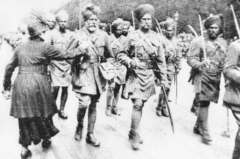 File:Sikh soldiers arriving in france 1914.JPG